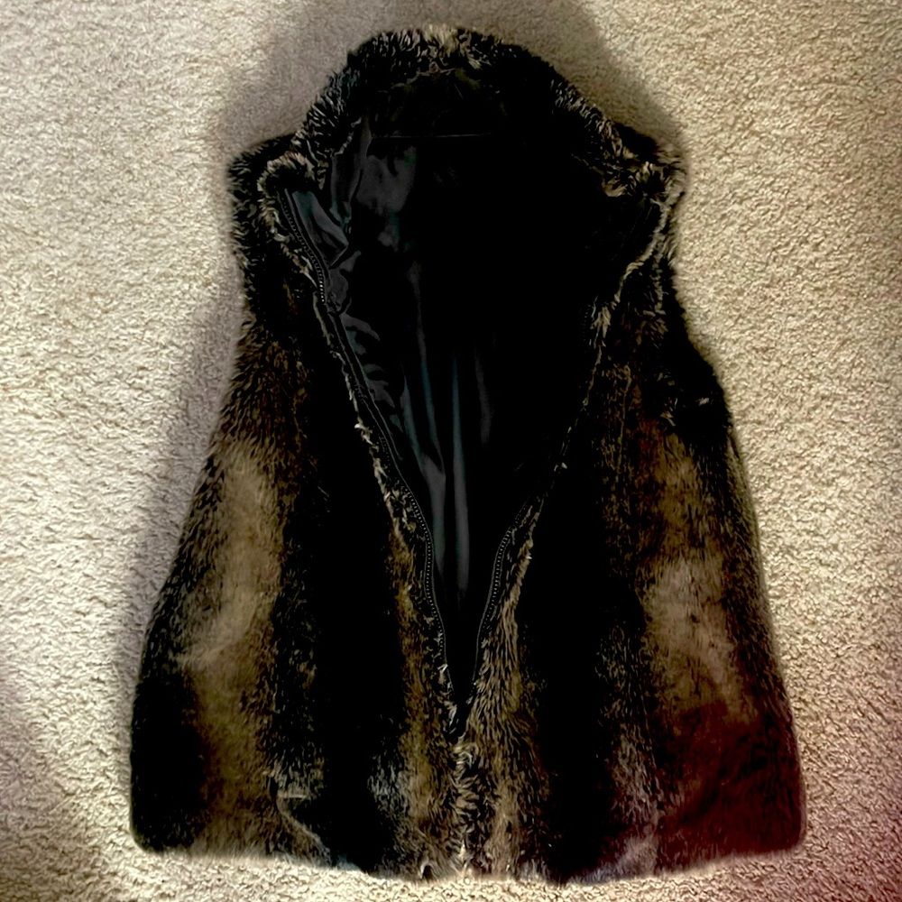 Kirsten Blake reversible fur vest in brown Large